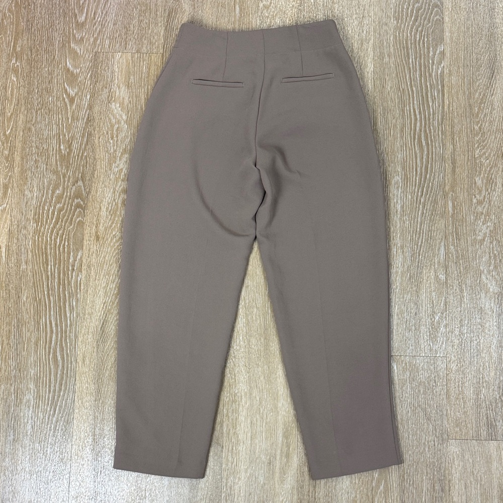 Aritzia Wilfred The Effortless Pant Crepette Brown Tan Pleated Front Trousers - Picture 4 of 11